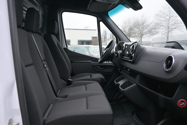 Mercedes-Benz Sprinter 319 CDI 4x4 L2H2 AWD Pro 4x4, LED verlichting, Smartphone integratie