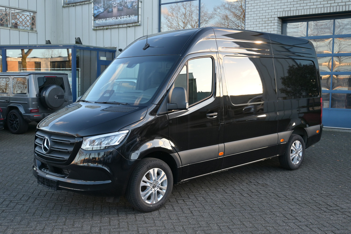 Mercedes-Benz Sprinter 317 CDI L2H2 Pro 3500kg trekhaak, LED verlichting, Geveerde stoel