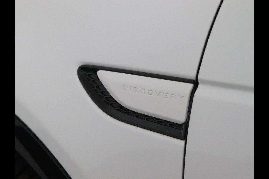 Land Rover Discovery Sport P300e R-Dynamic SE
