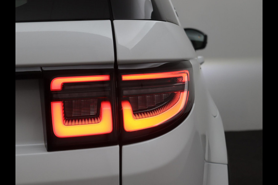 Land Rover Discovery Sport P300e R-Dynamic SE