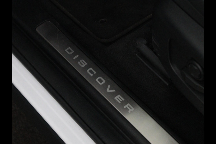 Land Rover Discovery Sport P300e R-Dynamic SE