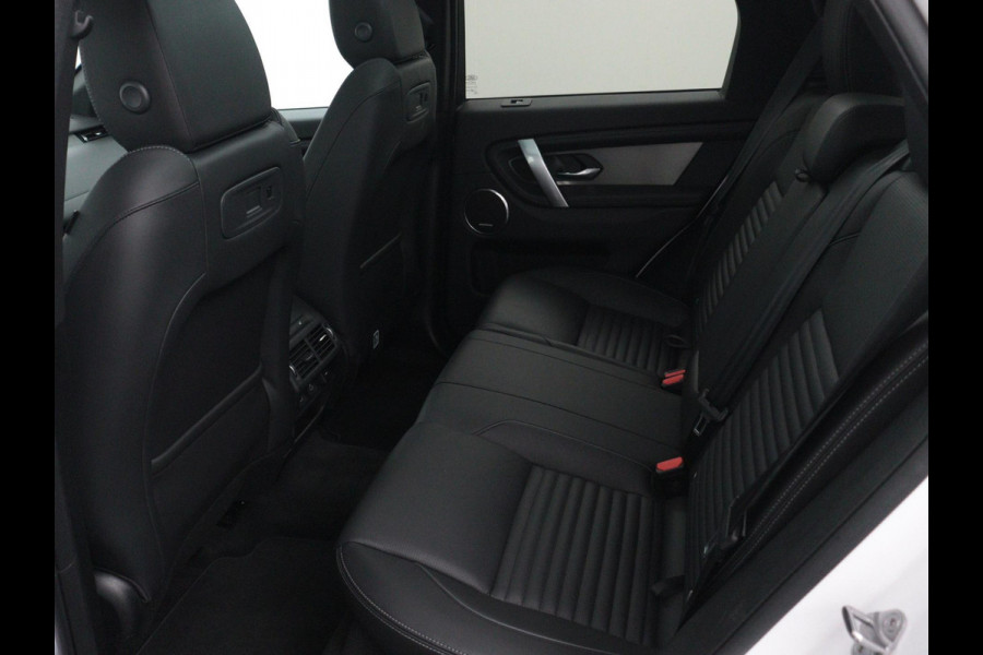 Land Rover Discovery Sport P300e R-Dynamic SE