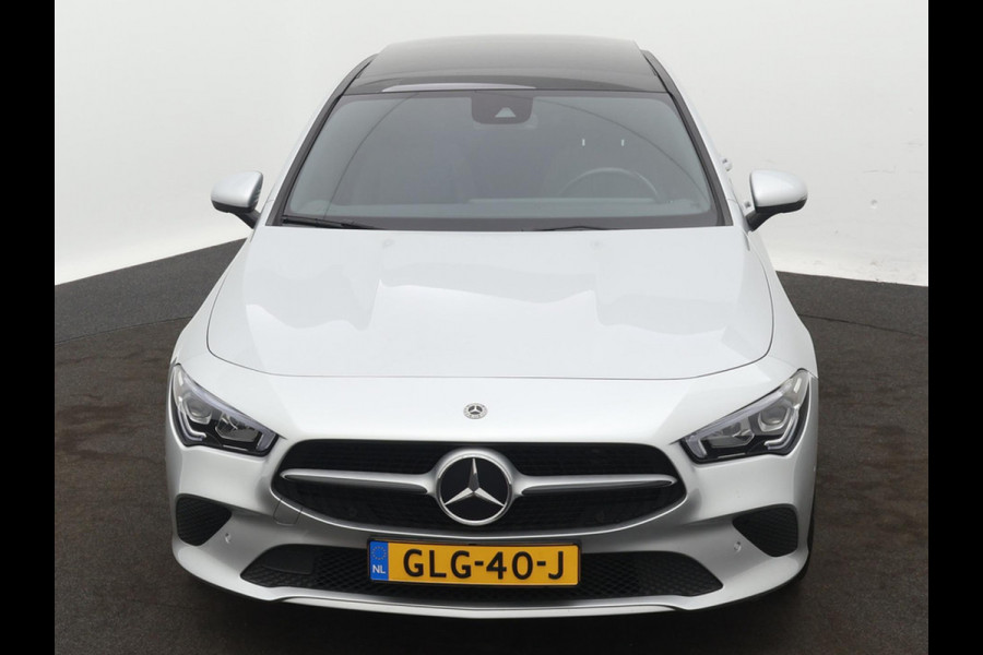 Mercedes-Benz CLA-Klasse 180 BLACK PANORAMADAK CAMERA 19"LMV