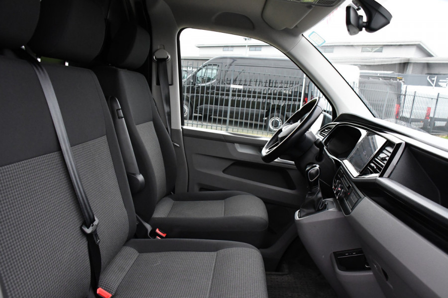 Volkswagen Transporter 2.0 TDI L1H1 PB Edition Highline Camera, Cruise, Carplay, LED, Automaat, Multimedia, Sensoren, 150PK, UNIEK!