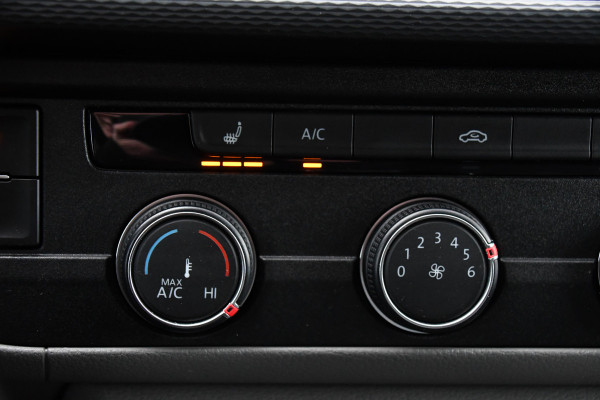 Volkswagen Transporter 2.0 TDI L1H1 PB Edition Highline Camera, Cruise, Carplay, LED, Automaat, Multimedia, Sensoren, 150PK, UNIEK!