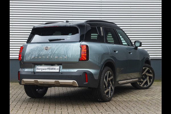 MINI Countryman 1.5 C Favoured - XL Pakket - Pano - Trekhaak - Head-Up