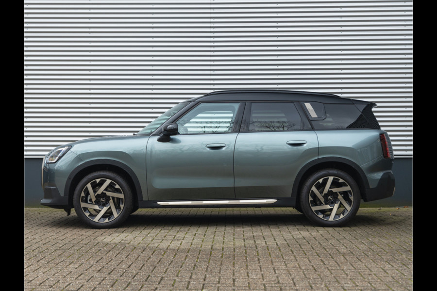 MINI Countryman 1.5 C Favoured - XL Pakket - Pano - Trekhaak - Head-Up