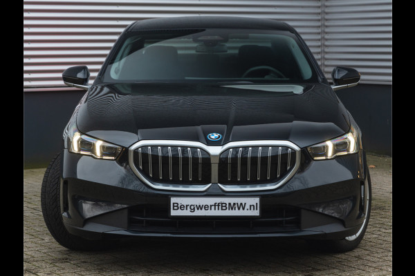 BMW 5 Serie 550e xDrive - Comfortzetels - Driving Ass Prof - Stoelventilatie - Head-Up