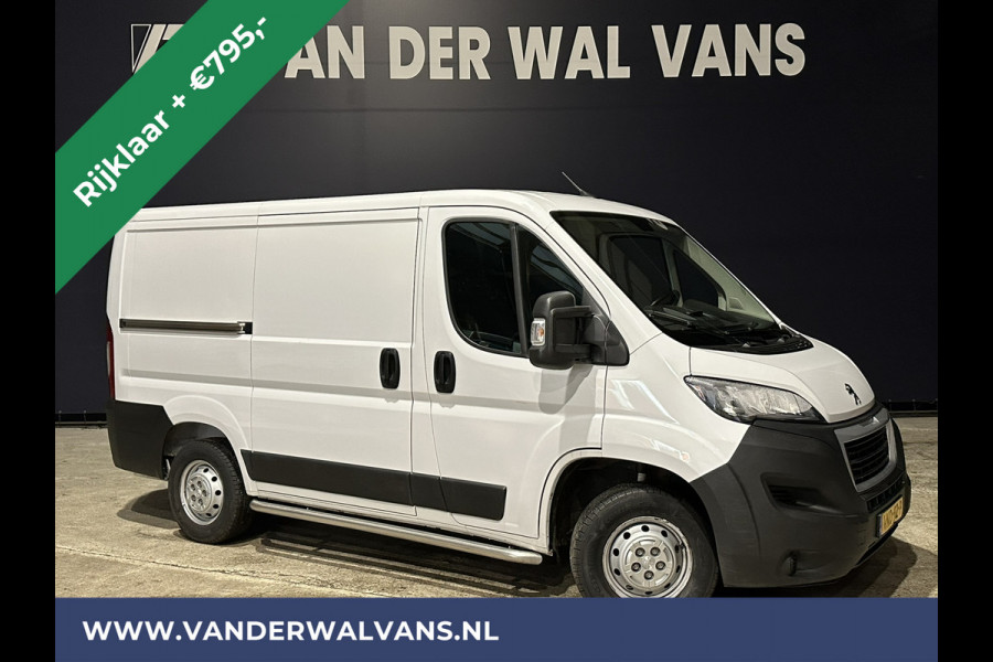 Peugeot Boxer 2.2 BlueHDi 120pk L1H1 RIJKAAR Euro6 Airco | Camera | Navigatie | Cruisecontrol Sidebars, Parkeersensoren, Bijrijdersbank, 2500kg trekvermogen