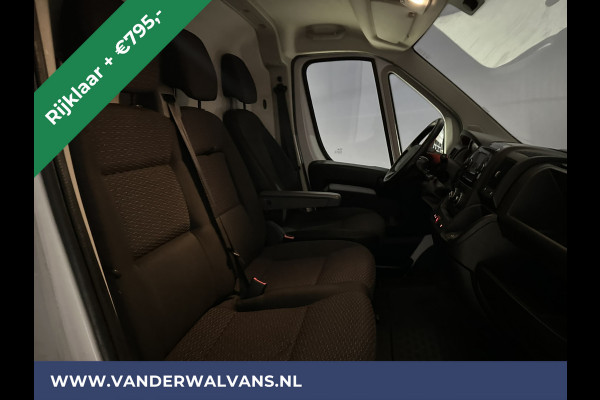 Peugeot Boxer 2.2 BlueHDi 120pk L1H1 RIJKAAR Euro6 Airco | Camera | Navigatie | Cruisecontrol Sidebars, Parkeersensoren, Bijrijdersbank, 2500kg trekvermogen