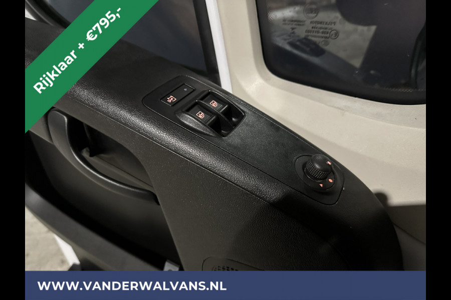 Peugeot Boxer 2.2 BlueHDi 120pk L1H1 RIJKAAR Euro6 Airco | Camera | Navigatie | Cruisecontrol Sidebars, Parkeersensoren, Bijrijdersbank, 2500kg trekvermogen