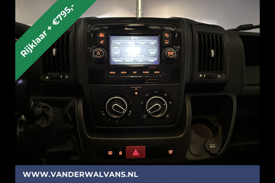 Peugeot Boxer 2.2 BlueHDi 120pk L1H1 RIJKAAR Euro6 Airco | Camera | Navigatie | Cruisecontrol Sidebars, Parkeersensoren, Bijrijdersbank, 2500kg trekvermogen