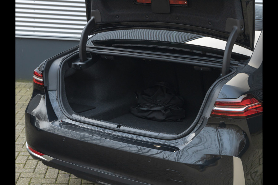 BMW 5 Serie 550e xDrive - Comfortzetels - Driving Ass Prof - Stoelventilatie - Head-Up