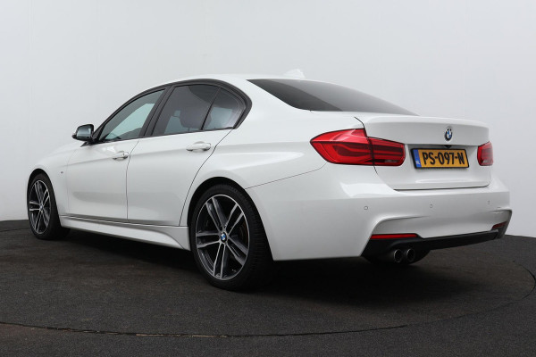 BMW 3-serie 320i Corporate Lease Executive M-SPORT (NL-auto, Dealer OnderH, Panorama, Carplay, Navi Pro, PDC, Climate Con, Etc)