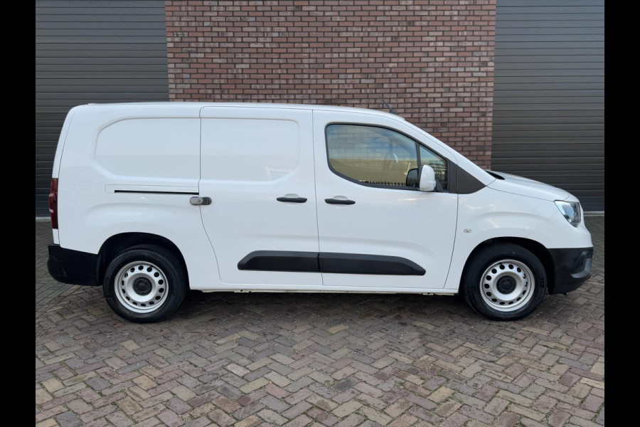 Opel Combo 1.5D L2H1 Edition / 100 PK / Navigatie / Cruise Control / Parkeersensoren / Gatelock / 1e Eigenaar