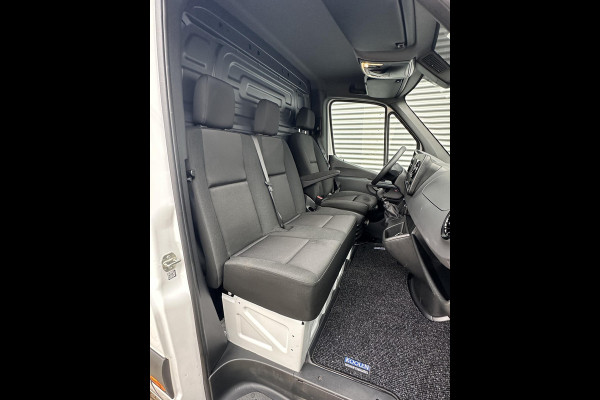 Mercedes-Benz Sprinter 317 CDI L3H2 RWD Mercedes-Benz Sprinter 317 CDI L4H2 RWD