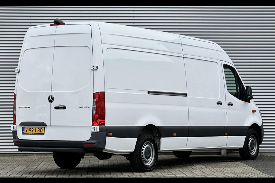 Mercedes-Benz Sprinter 317 CDI L3H2 RWD Mercedes-Benz Sprinter 317 CDI L4H2 RWD