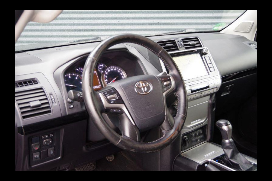 Toyota Land Cruiser 2.8 D-4D-F 177PK AUT. LED, LEDER, CAMERA, 3.5T TREKHAAK, NAVI, CRUISE, CLIMA, STOELVERWARMING, ELEKTR.