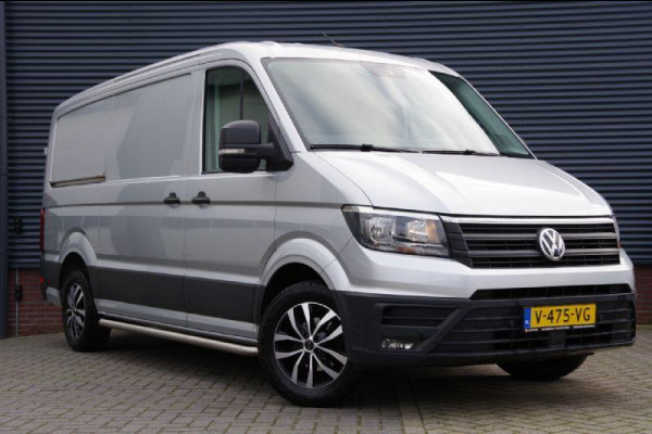 Volkswagen Crafter 35 2.0 TDI L3H2 (L2H1) 140PK AUT. CAMERA, NAVI, TREKHAAK, CRUISE, AIRCO, PARKEERSENSOREN, NL AUTO, NAP