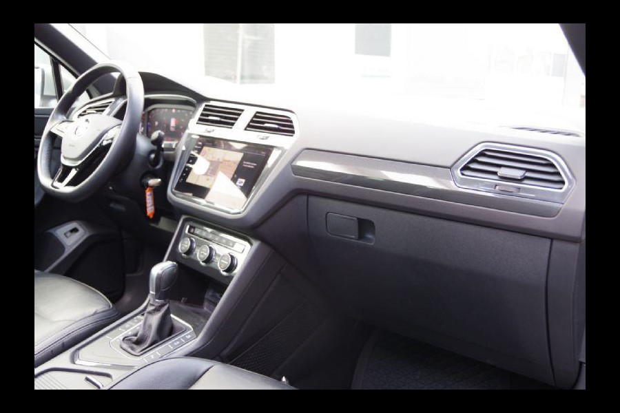 Volkswagen Tiguan 1.5 TSI ACT Highline Business R-Line AUT. PANO, LED, LEDER, ACC, VIRTUAL COCKPIT, NAVI, PARKEERSENSOREN, CLIMA, 19'' LMV, NL AUT