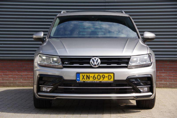 Volkswagen Tiguan 1.5 TSI ACT Highline Business R-Line AUT. PANO, LED, LEDER, ACC, VIRTUAL COCKPIT, NAVI, PARKEERSENSOREN, CLIMA, 19'' LMV, NL AUT