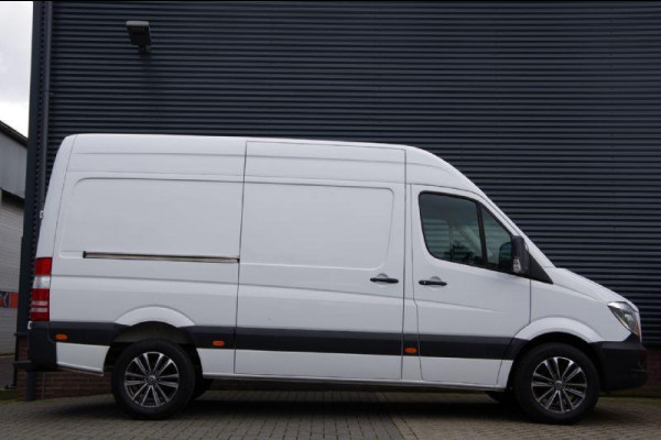 Mercedes-Benz Sprinter 319 3.0 CDI V6 AUT. XENON, NAVI, CRUISE, AIRCO, STANDKACHEL, STOELVERWARMING, PARKEERSENSOREN, TREKHAAK