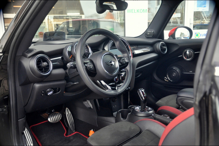 MINI Mini 2.0 Cooper S Automaat | JCW Pakket | 18 inch | Panoramadak | Origineel NL auto