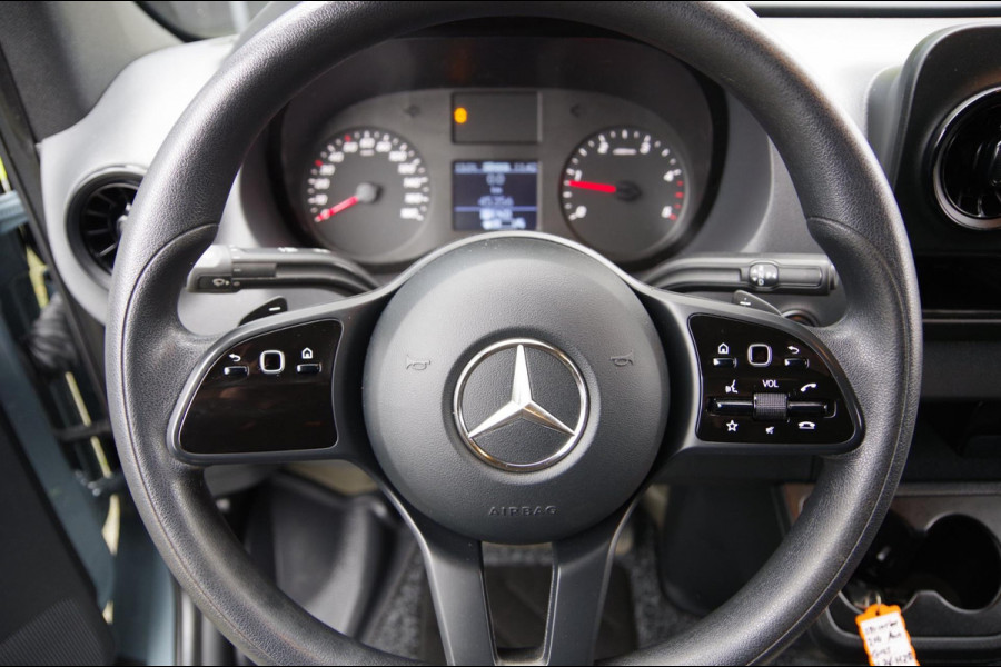 Mercedes-Benz Sprinter 143PK 2.2 CDI L1H1 3-ZITS, AUT. CAMERA, TREKHAAK, STOELVERWARMING, APPLE CARPLAY, CLIMA, STANDKACHEL