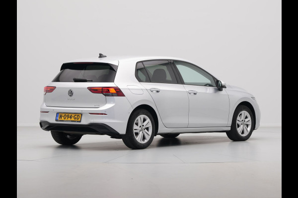 Volkswagen Golf 1.5 eTSI 150pk DSG Life Navigatie Pro Side Assist Parkassist Acc 169