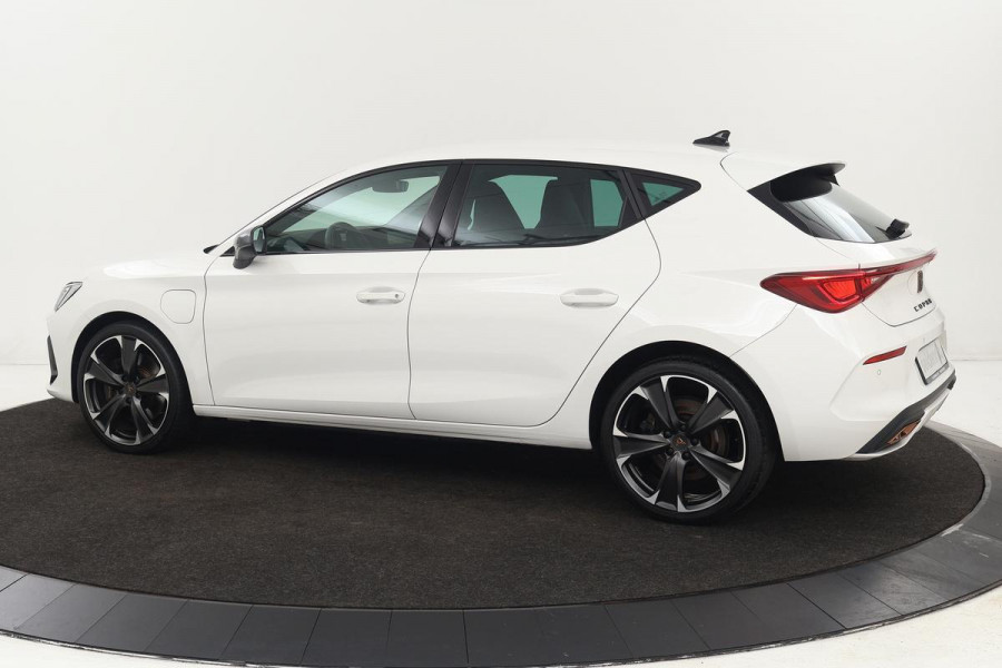 CUPRA Leon 1.4 e-Hybrid VZ | 245pk | Adaptive cruise | Stoelverwarming | Sfeerverlichting | Full LED | Keyless | Navigatie | PDC | Climate control | PHEV