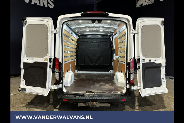 Ford Transit 2.0 TDCI L2H2 Euro6 Airco | Cruisecontrol | 2450kg Trekhaak | Verwarmde voorruit | Parkeersensoren Bijrijdersbank