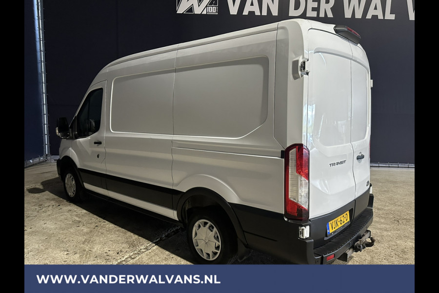 Ford Transit 2.0 TDCI L2H2 Euro6 Airco | Cruisecontrol | 2450kg Trekhaak | Verwarmde voorruit | Parkeersensoren Bijrijdersbank