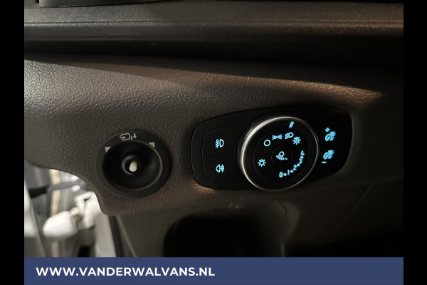 Ford Transit 2.0 TDCI L2H2 Euro6 Airco | Cruisecontrol | 2450kg Trekhaak | Verwarmde voorruit | Parkeersensoren Bijrijdersbank