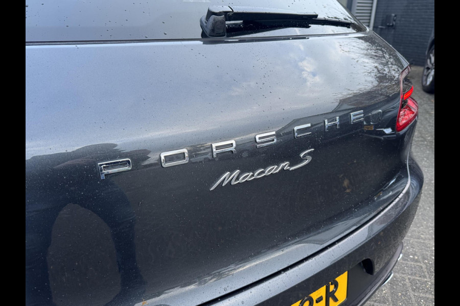 Porsche Macan 3.0 S 340 PK | Sport Chrono | Panoramadak | 21 Inch Lichtmetalen Velgen | Camera | Sport Uitlaat | Stoel/Stuurverwarming |