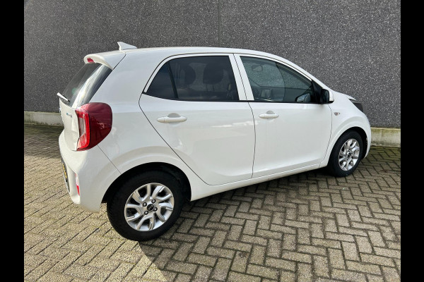 Kia Picanto 1.0 MPi ComfortPlusLine | CARPLAY | NAVI | STOEL/STUURVERWARMING | APK T/M 29-1-2027 | GROTE BEURT | NIEUWE BANDEN