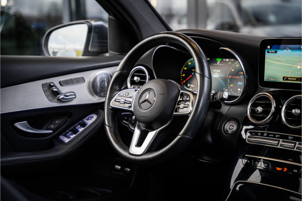 Mercedes-Benz GLC Coupé GLC 300e 4MATIC Premium AMG - Panorama | Burmester | Elek. Trekhaak | Stoelkoeling & Massage | ACC