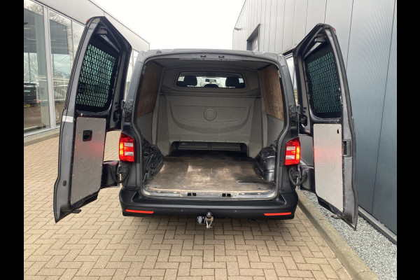 Volkswagen Transporter 2.0 TDi 150pk EURO6 L2H1 DC Dubbele Cabine NAVI/AIRCO/PDC/TREKHAAK