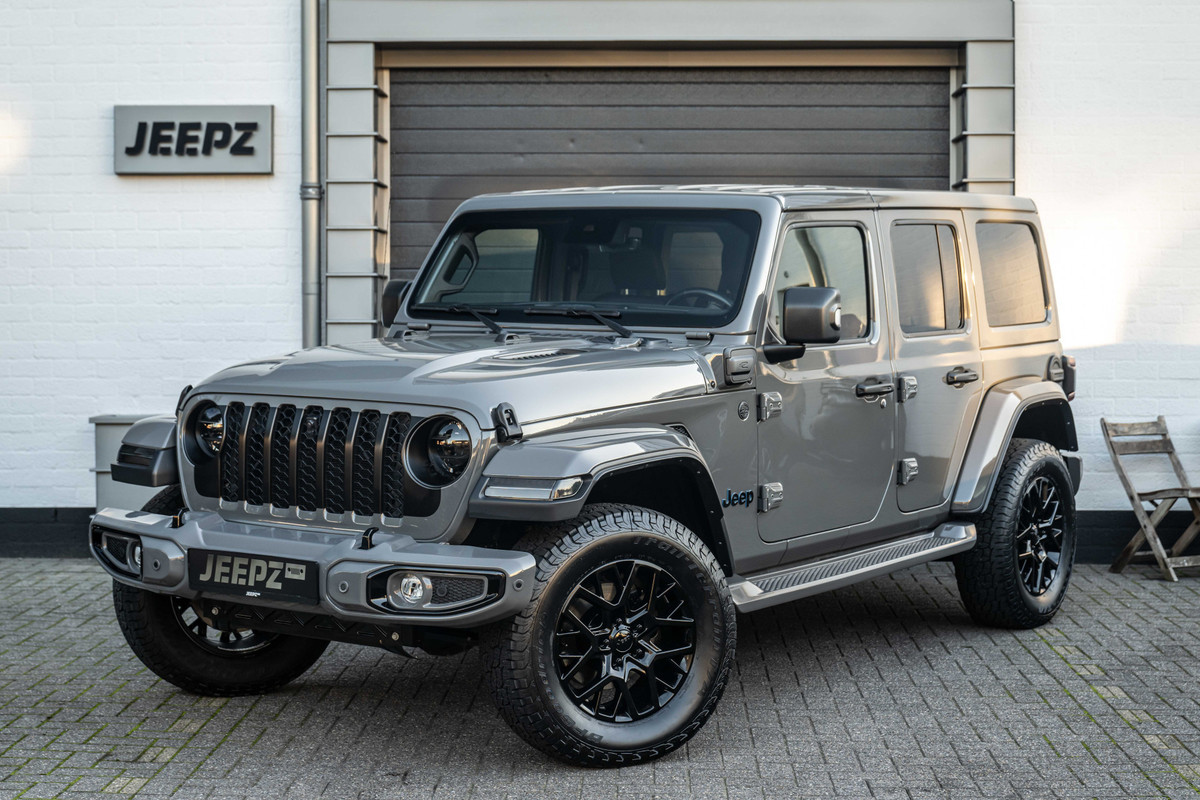 Jeep Wrangler Unlimited 4xe 380 Sahara - BTW - Sting grey - Brute bumper