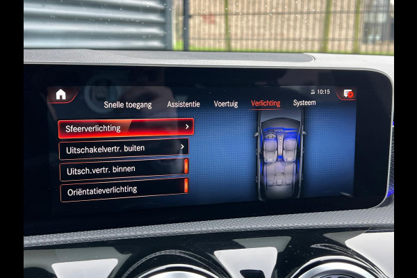 Mercedes-Benz A-Klasse 250 e Plug-in Hybrid 218pk PHEV | Widescreen | Camera | Carplay | Sfeerverlichting | Stoelverwarming |