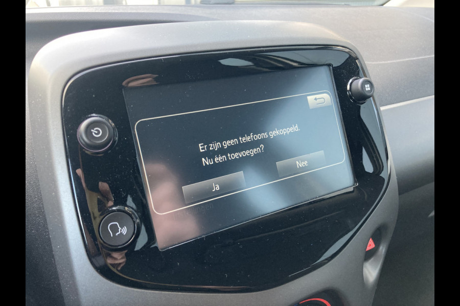 Toyota Aygo 1.0 VVT-i X-Play 5-drs. NAVI/CAMERA/CARPLAY/LIMITER/AIRCO