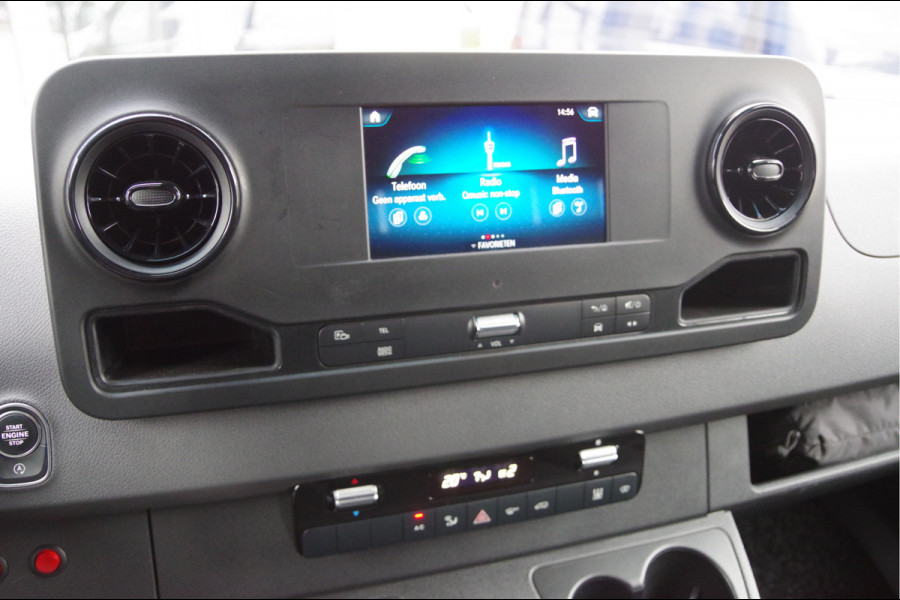 Mercedes-Benz Sprinter 319 3.0 CDI V6 L3H2 AUT-7, LEDER, 3.5T TREKHAAK, CRUISE, MBUX, CAMERA, STANDKACHEL, CLIMA, APPLE CARPLAY/ANDROID AUTO, PARKEERSE