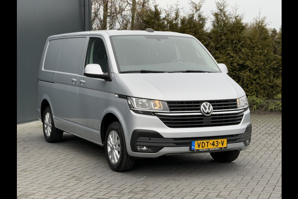 Volkswagen Transporter 2.0 TDI 111 PK HIGHLINE / L1H1 / AIRCO / CRUISE / DAB+ / CARPLAY / 3-ZITS / ACHTERKLEP