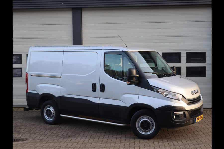 Iveco Daily 35S14 2.3 136 pk Euro 6 - L1H1 - 3,5t kg Trekhaak - Apple Carplay - Camera