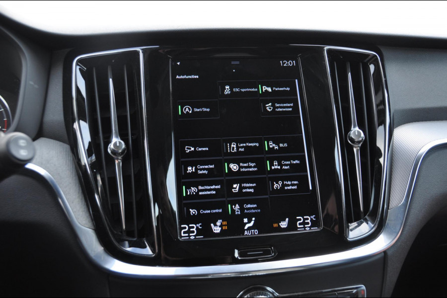 Volvo V60 B3 177PK Automaat Inscription Mild hybride / Adaptieve cruise Control / Pilot assist / BLISS / standkachel / Stoel stuur en achterbankverwarming/ DAB+ /  Elektrische stoelen met geheugen functie / Parkeersensoren met camera / Semi Automatische Trekhaak /