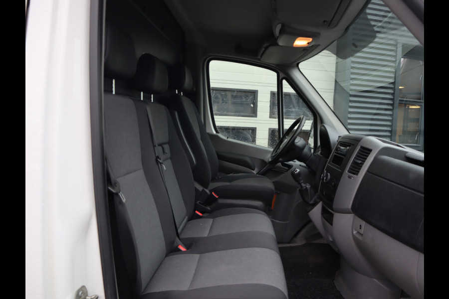 Volkswagen Crafter 35 2.0 TDI 141pk Euro 6 L2H1 Lang - 3,5t kg Trekhaak - Cruise