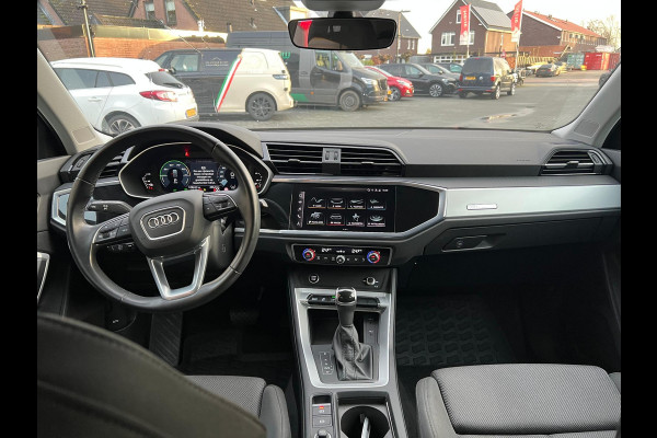 Audi Q3 45 TFSI e S edition | Plug-in Hybride | S-Line | Camera | Cruise Control | Black optiek |