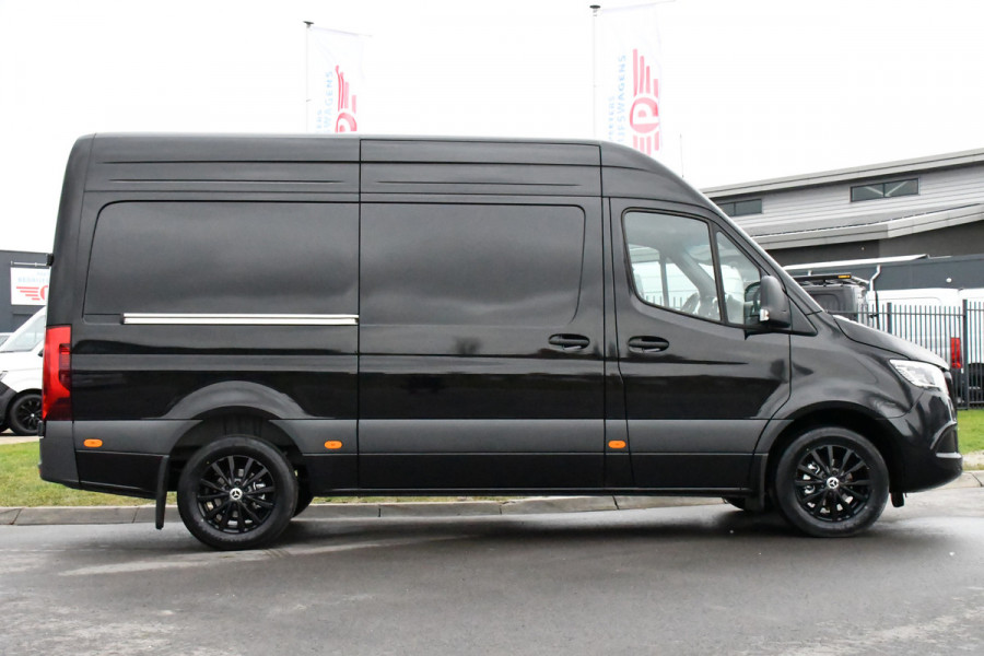 Mercedes-Benz Sprinter 319 1.9 CDI L2H2 Pro Black Edition Facelift! Camera, Cruise, Carplay, 190PK, Automaat, LED, Multimedia, Uniek!