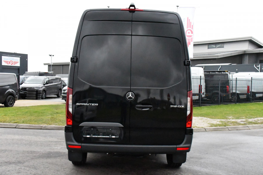 Mercedes-Benz Sprinter 319 1.9 CDI L2H2 Pro Black Edition Facelift! Camera, Cruise, Carplay, 190PK, Automaat, LED, Multimedia, Uniek!