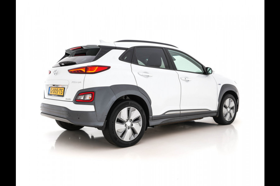 Hyundai Kona EV Premium 64 kWh (INCL-BTW) *FULL-LEATHER | HEAD-UP | FULL-LED | NAVI-FULLMAP | DAB | ADAPTIVE-CRUISE | KRELL-AUDIO | KEYLESS | CAMERA | BLIND-SPOT | LANE-ASSIST | DIGI-COCKPIT | COMFORT-SEATS | 17''ALU*