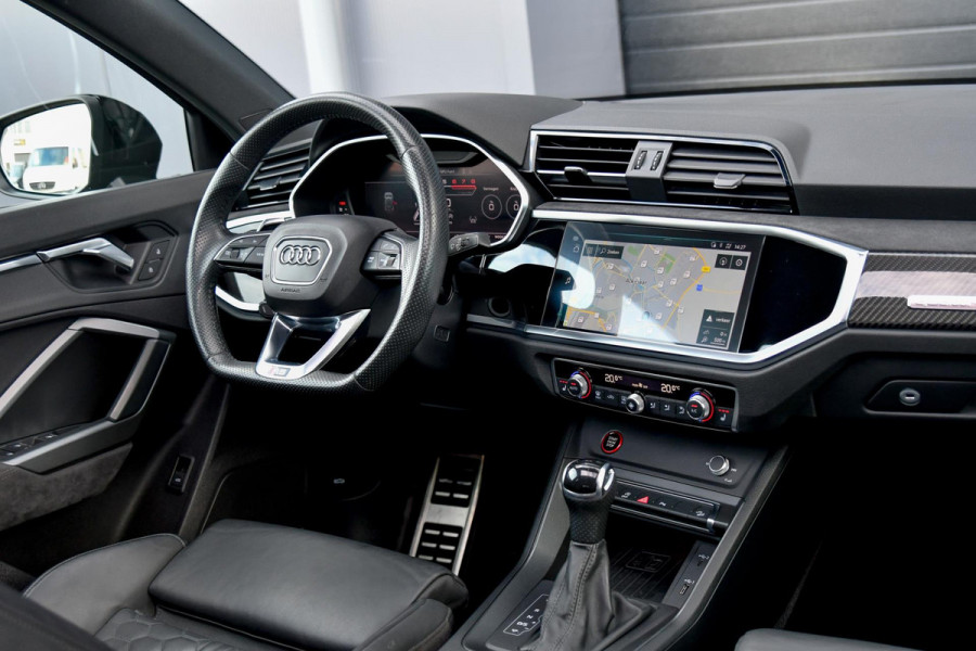 Audi RS Q3 Pano, Carbon, 360, RS Seats, ACC, B&O, Keyless, CarPlay, Sfeer, Dodeh, Matrix!